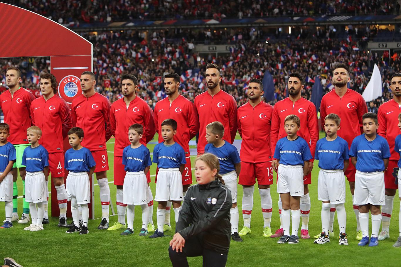 UEFA’dan Türkiye takımına “asker selamı” soruşturması 
